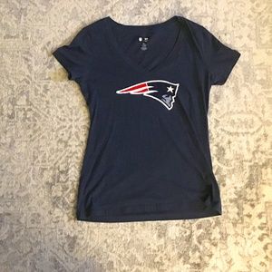 Short sleeve V-neck Patriots shirt